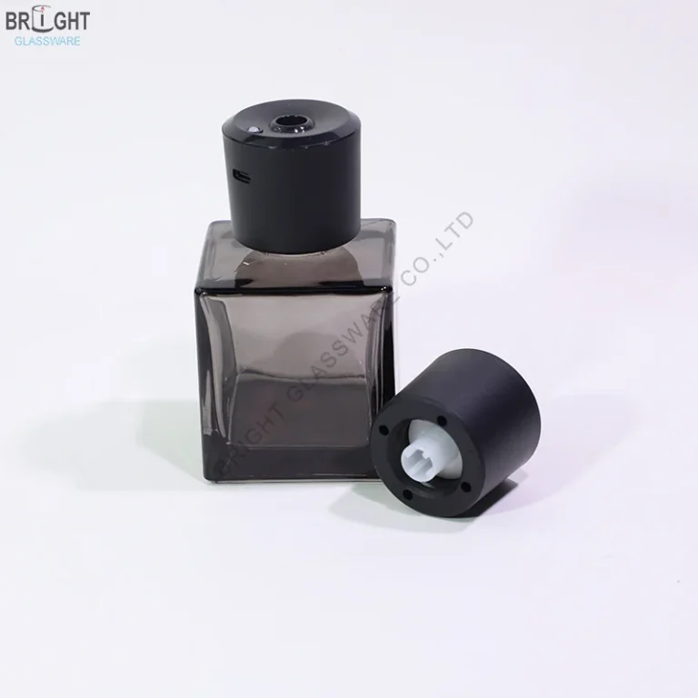 Wholesale 500ml Smoky Gray Square Glass Diffuser Bottle with Rechargeable Mist Cap